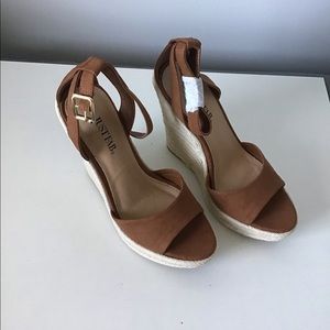 WEDGE TALLY SANDAL